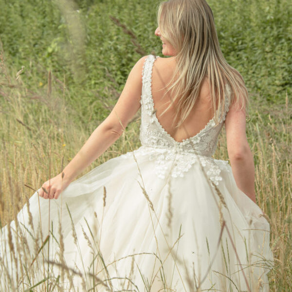 sanna-lindstroem-brautkleid-sonja-3-600x900