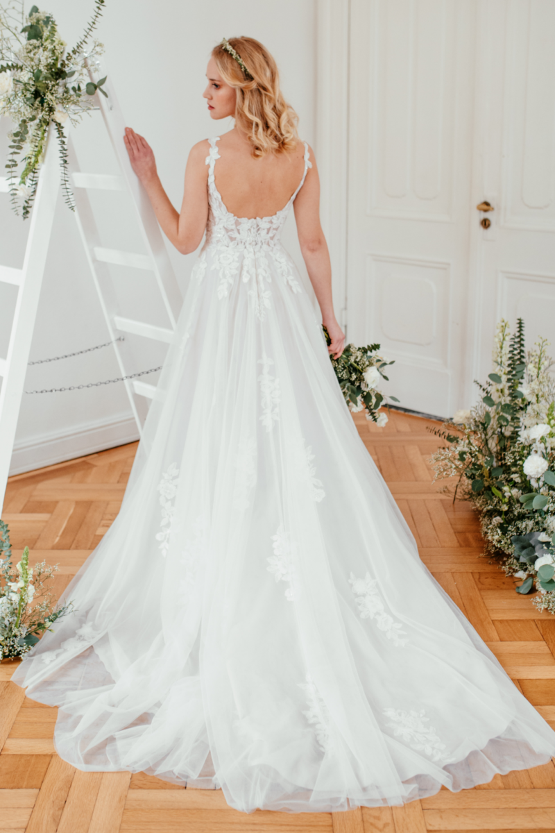 sanna-by-sanna-lindström-brautkleid-jasmine-rückenansicht-1