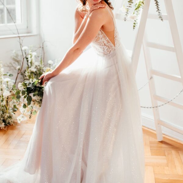 sanna-by-sanna-lindstroem-brautkleid-kim-cutout