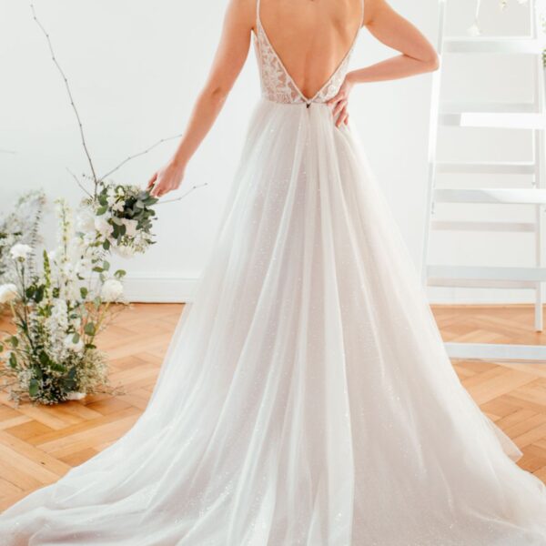 sanna-by-sanna-lindstroem-brautkleid-kim-rueckenansicht