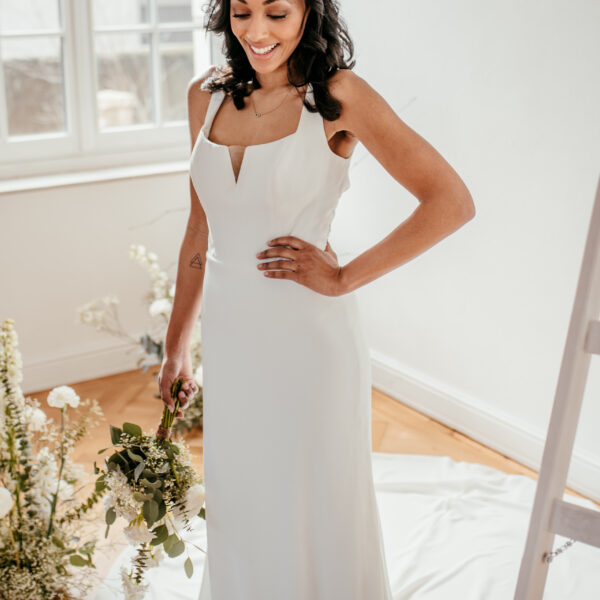sanna-by-sanna-lindström-brautkleid-meghan-vorderansicht-3