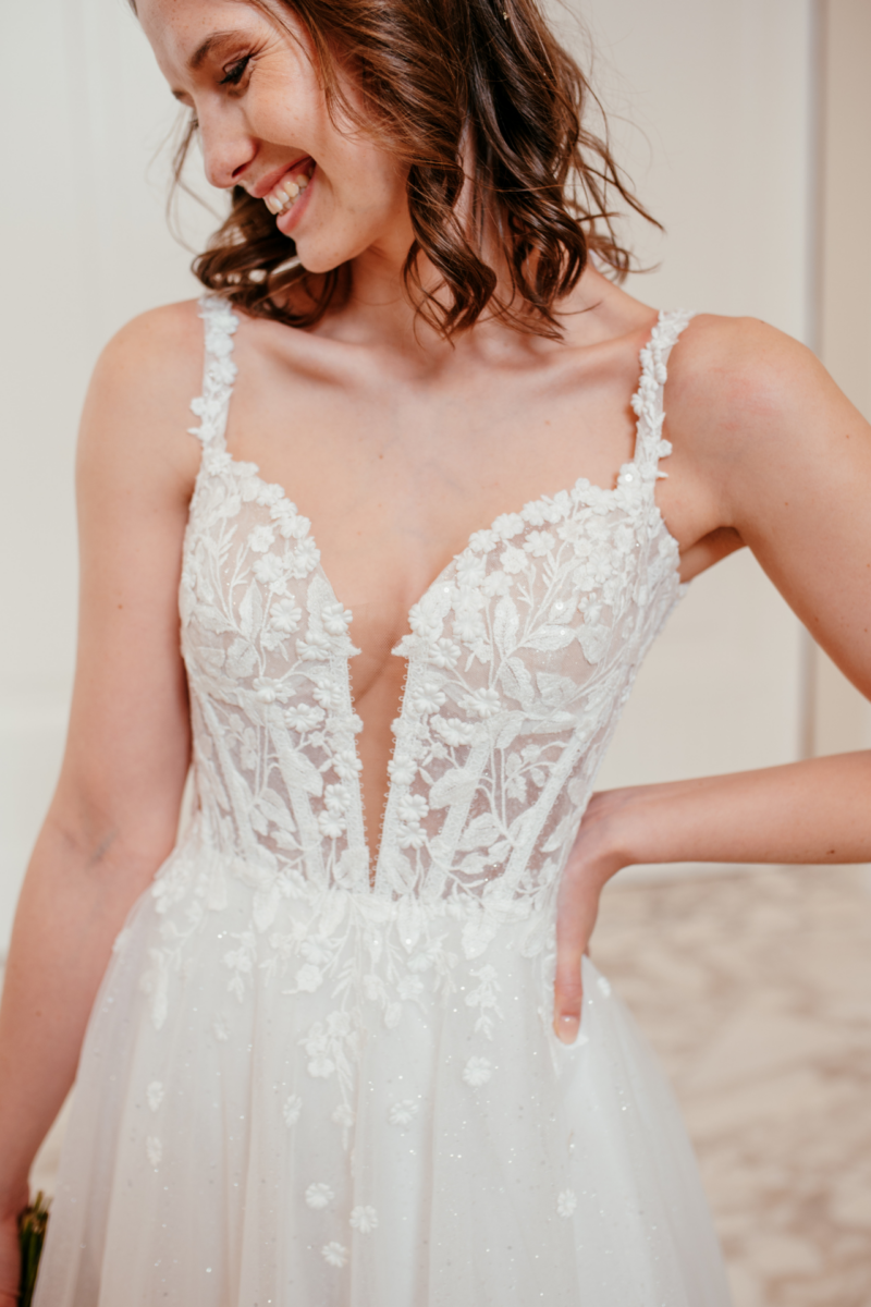 sanna-by-sanna-lindström-brautkleid-miley-vorderansicht-details-3