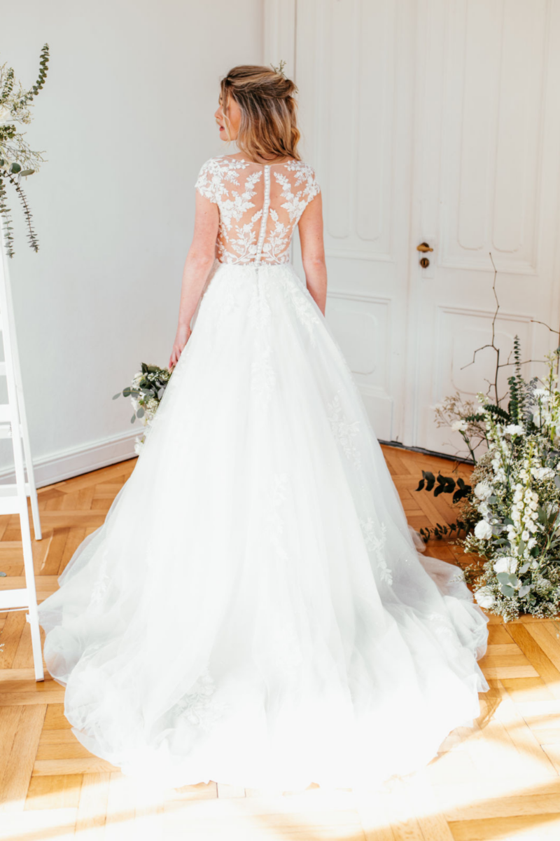 sanna-by-sanna-lindström-brautkleid-willow-rückseite