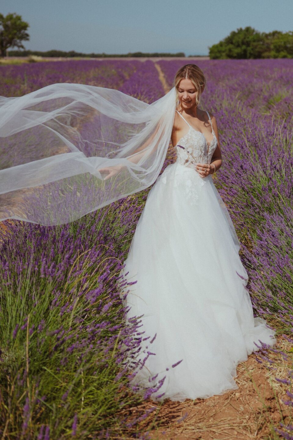 sanna-lindström-brautkleid-milena-ganzkörperansicht-vorne