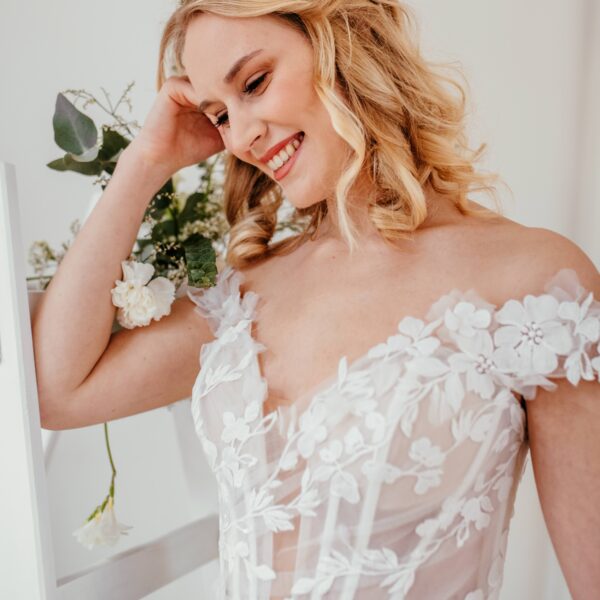 sanna-lindstroem-brautkleid-alice-details