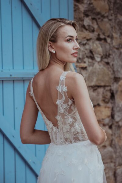 sanna-lindström-brautkleid-stina-rückenansicht