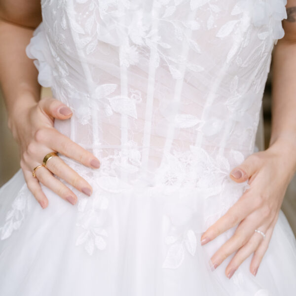 sanna-by-sanna-lindstroem-brautkleid-emily-details-oberteil-26