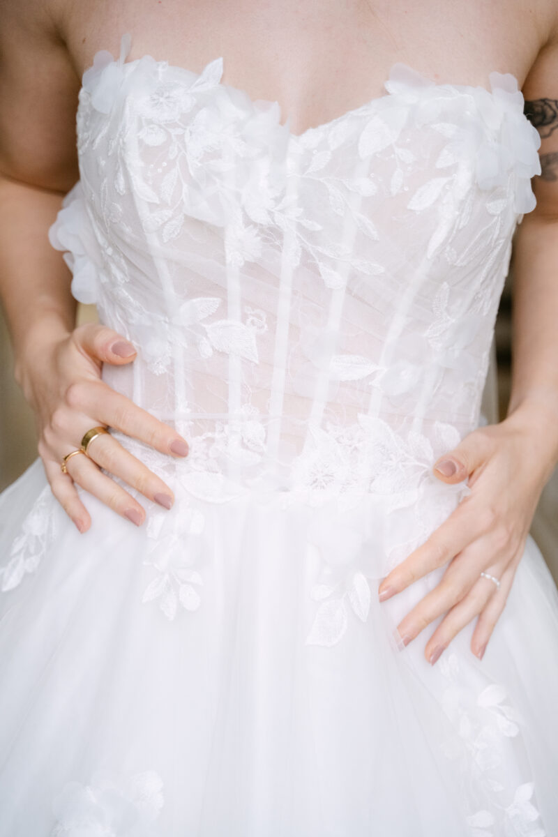 sanna-by-sanna-lindstroem-brautkleid-emily-details-oberteil-26