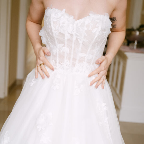 sanna-by-sanna-lindstroem-brautkleid-emily-oberteil-details-25