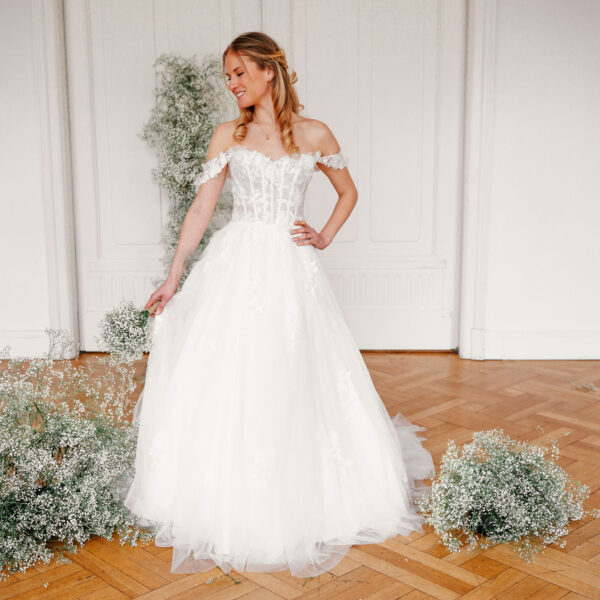 sanna-by-sanna-lindström-brautkleid-emily-vorderansicht