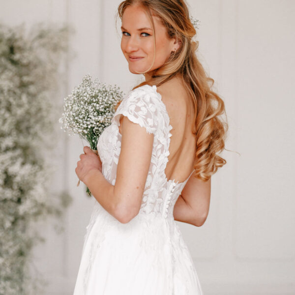 sanna-by-sanna-lindström-brautkleid-june-detail-rückseite