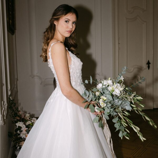 sanna-by-sannalindstroem-brautkleid-cassy-seitenansicht