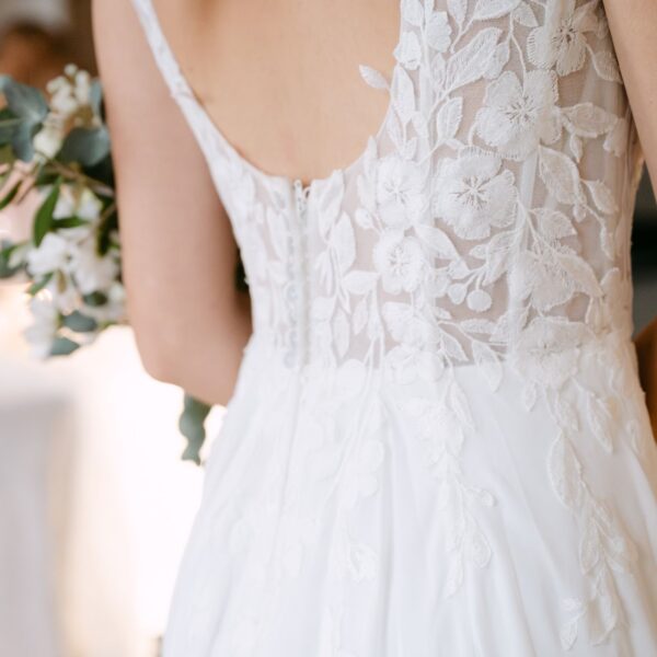 sanna-by-sannalindstroem-brautkleid-june-ruecken-4