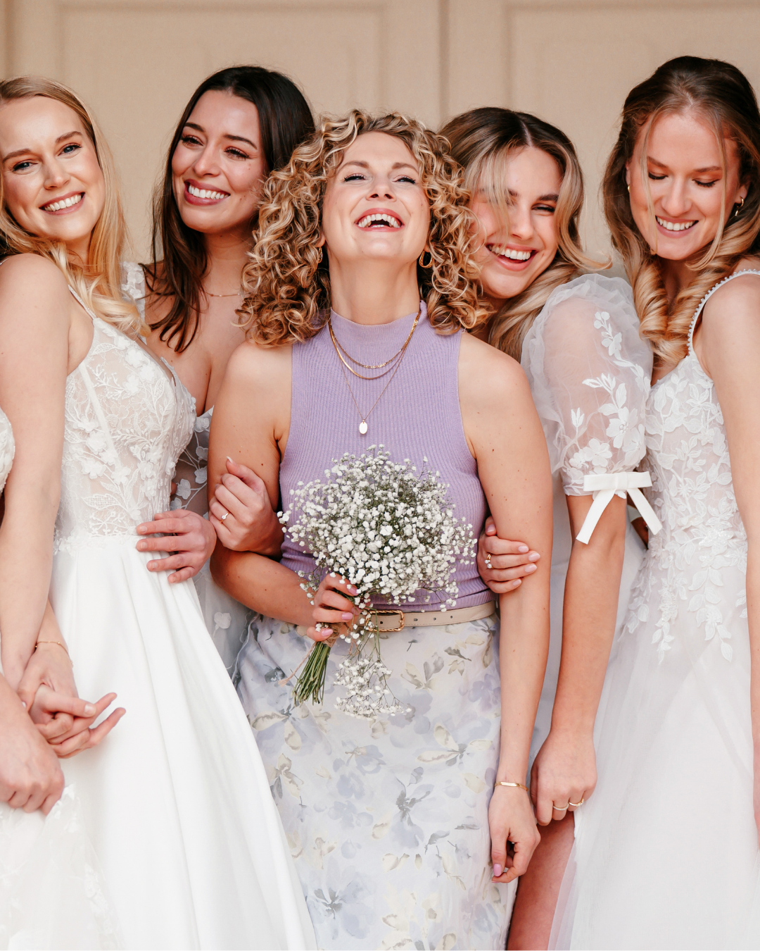 sanna-lindstroem-schwedische-brautmode-mobil-1