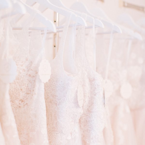 sannalindstroem_hamburg_brautkleider_etiketten-1-600x600